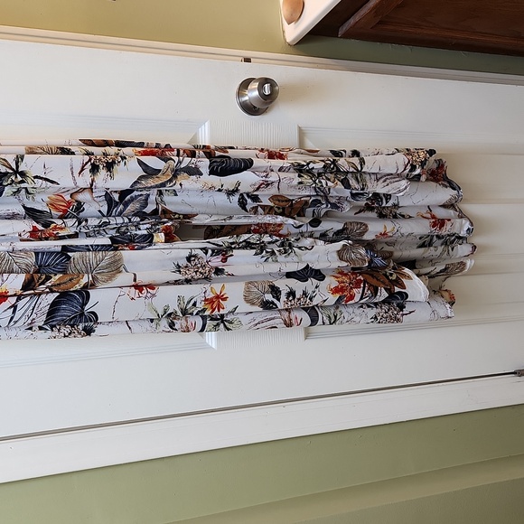 Floral romper - size L - Picture 4 of 4